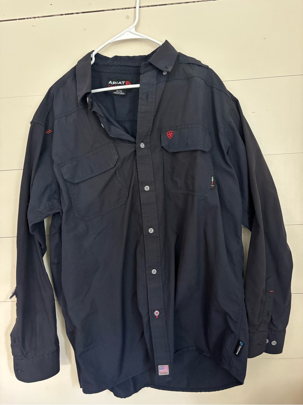 Ariat Men's Long Sleeve Button-Down Shirt in Navy